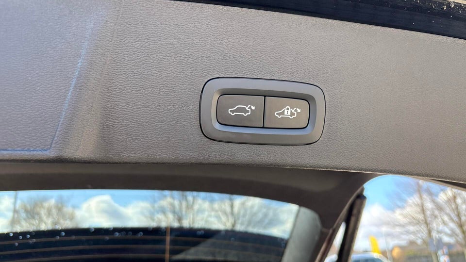 Volvo XC40 ReCharge Extended Range Ultimate 5d