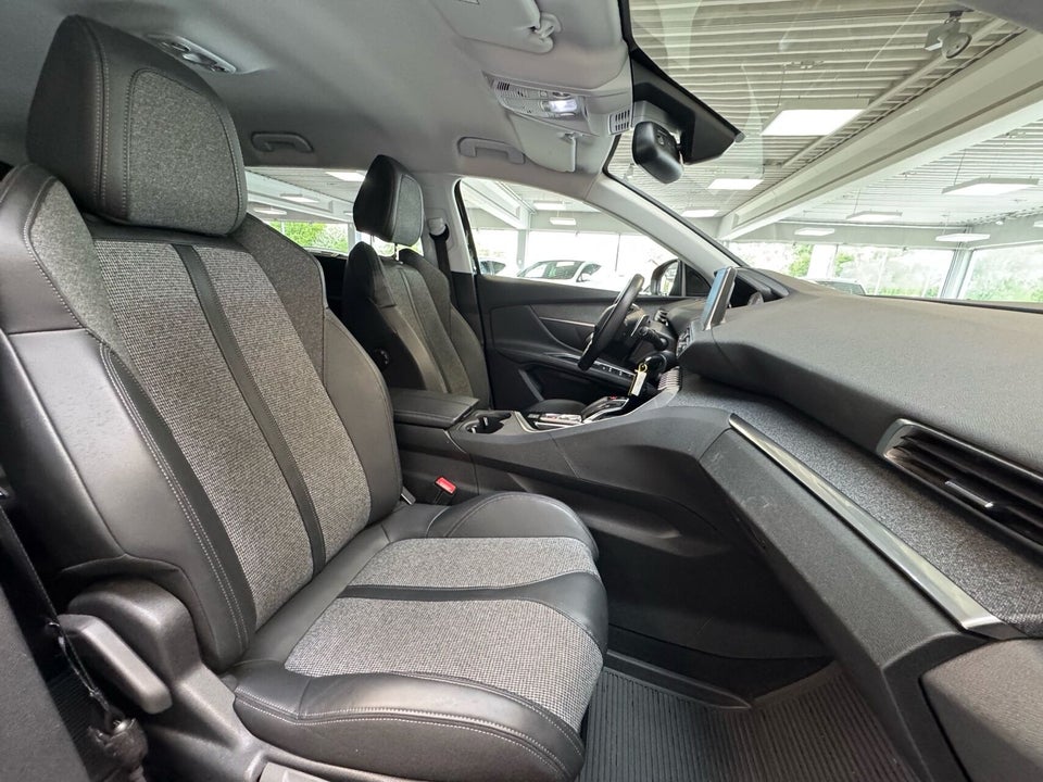 Peugeot 5008 1,6 e-THP 165 Allure EAT6 7prs 5d