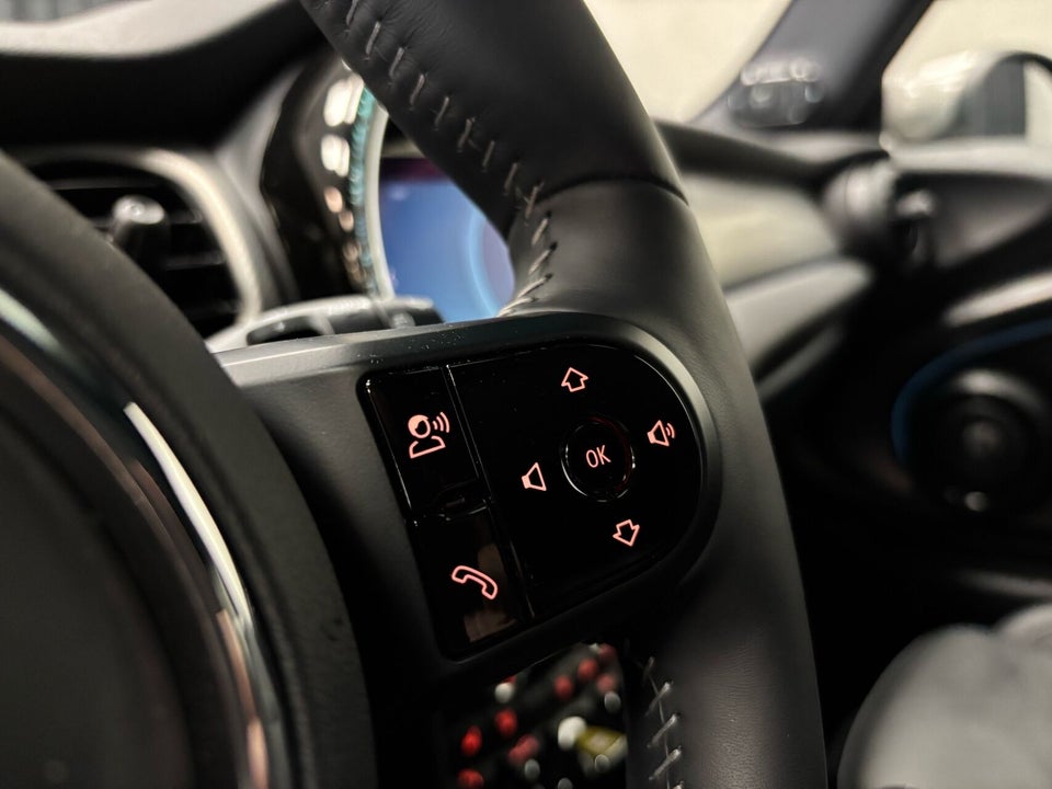 MINI Cooper SE Maximise 3d