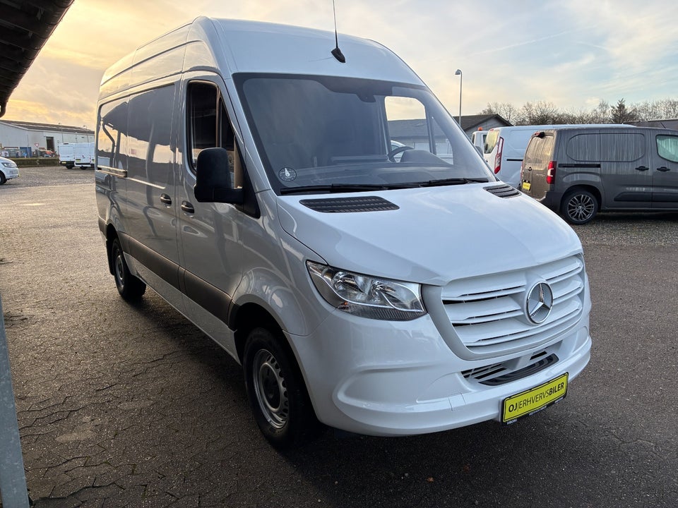 Mercedes Sprinter 316 2,2 CDi A2 Kassevogn aut. RWD