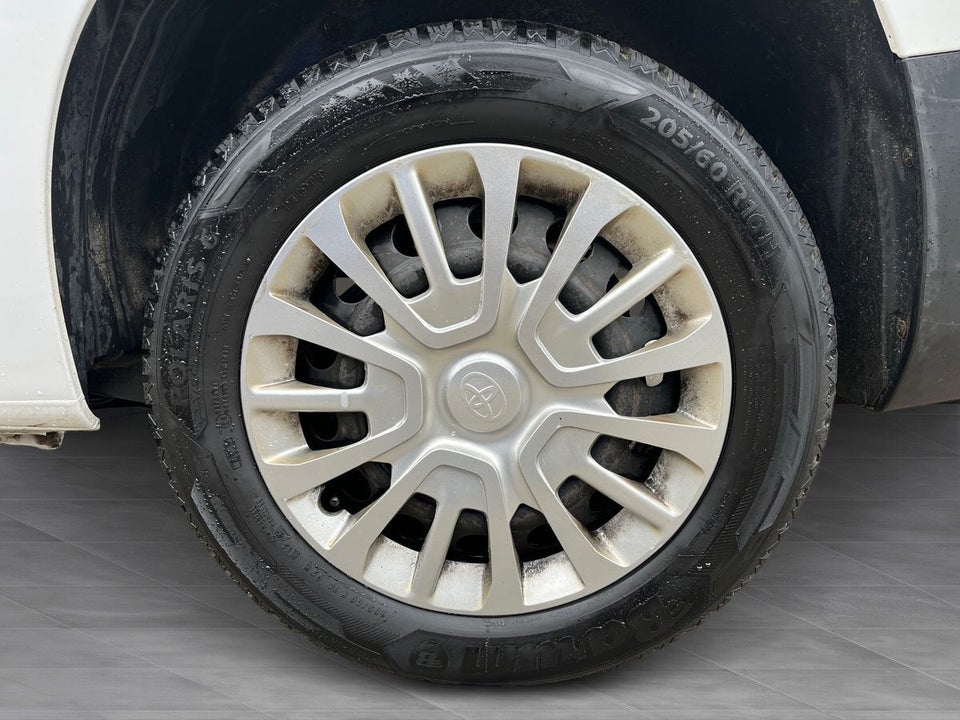 Toyota ProAce City 1,5 D 102 Medium Comfort 5d