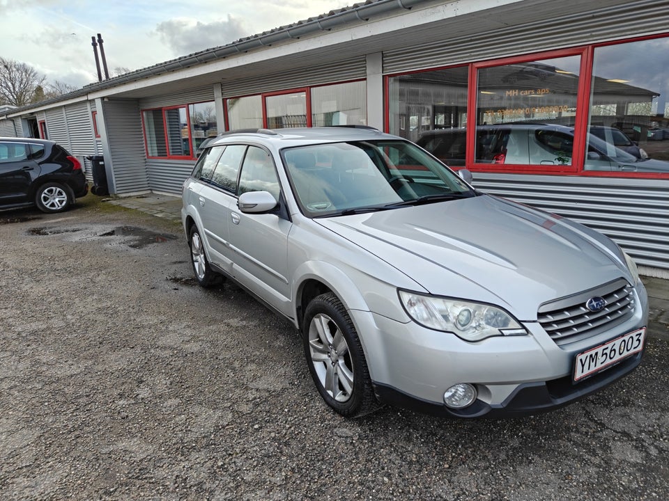 Subaru Outback 2,5i  5d