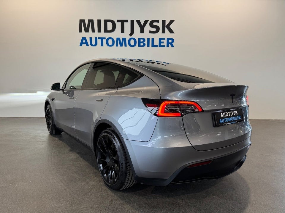 Tesla Model Y Long Range AWD 5d