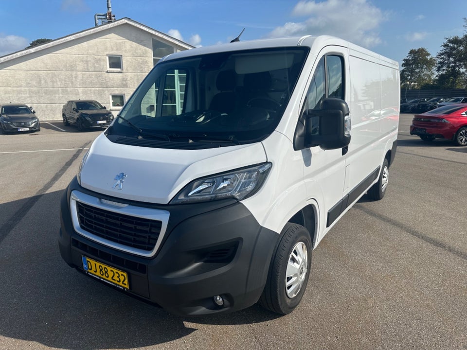 Peugeot Boxer 333 2,2 BlueHDi 165 L2H2 Premium