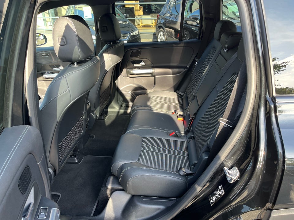 Mercedes EQB300 4Matic 5d