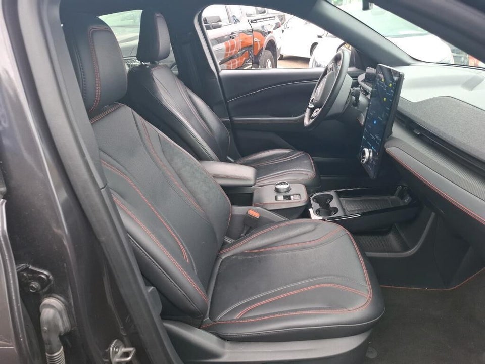 Ford Mustang Mach-E 75 Premium Standard Range AWD 5d