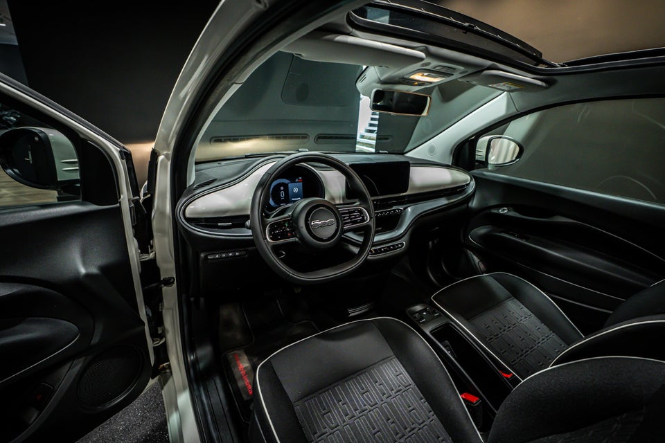 Fiat 500e 42 Icon Cabrio 2d