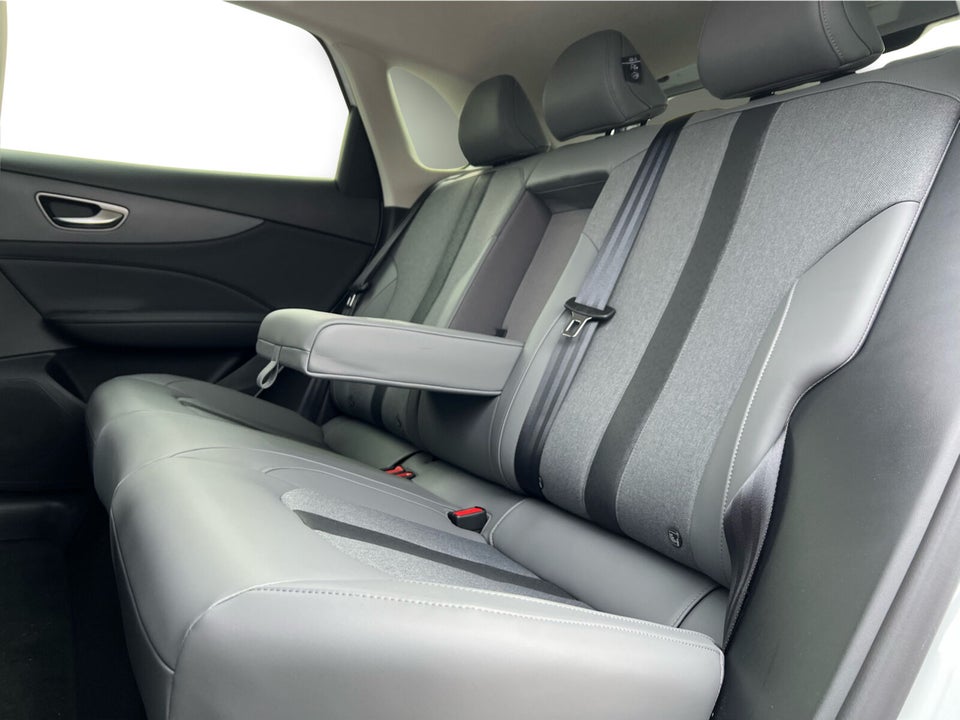 MG MGS5 64 Luxury 5d