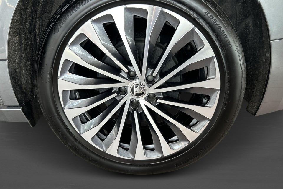 Skoda Enyaq 85x iV Laurin & Klement 5d
