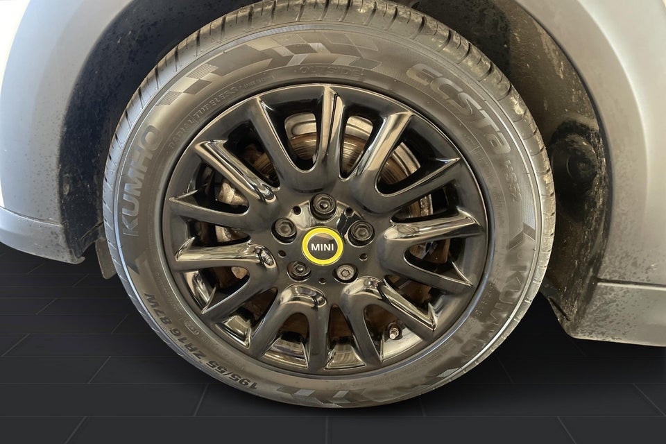 MINI Cooper SE Classic Trim 3d