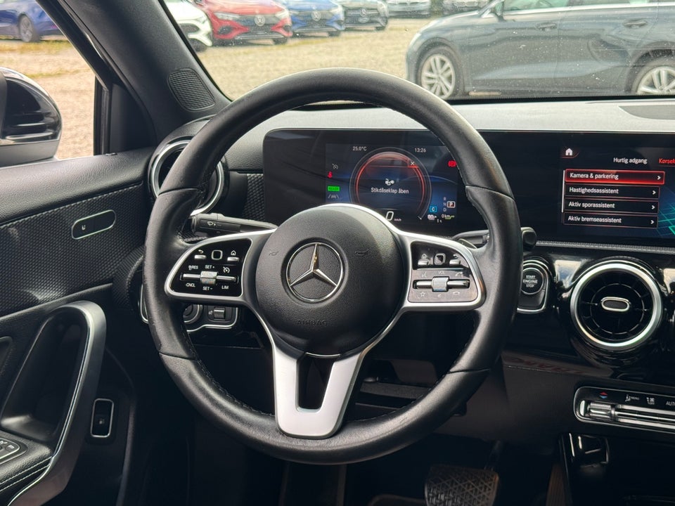 Mercedes A250 e 1,3 Progressive aut. 4d