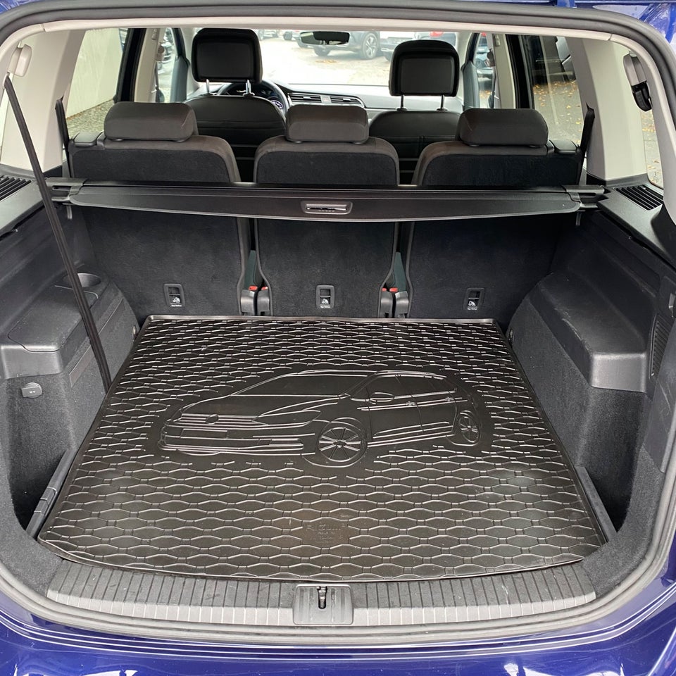 VW Touran 1,6 TDi 115 IQ.Drive DSG 7prs 5d