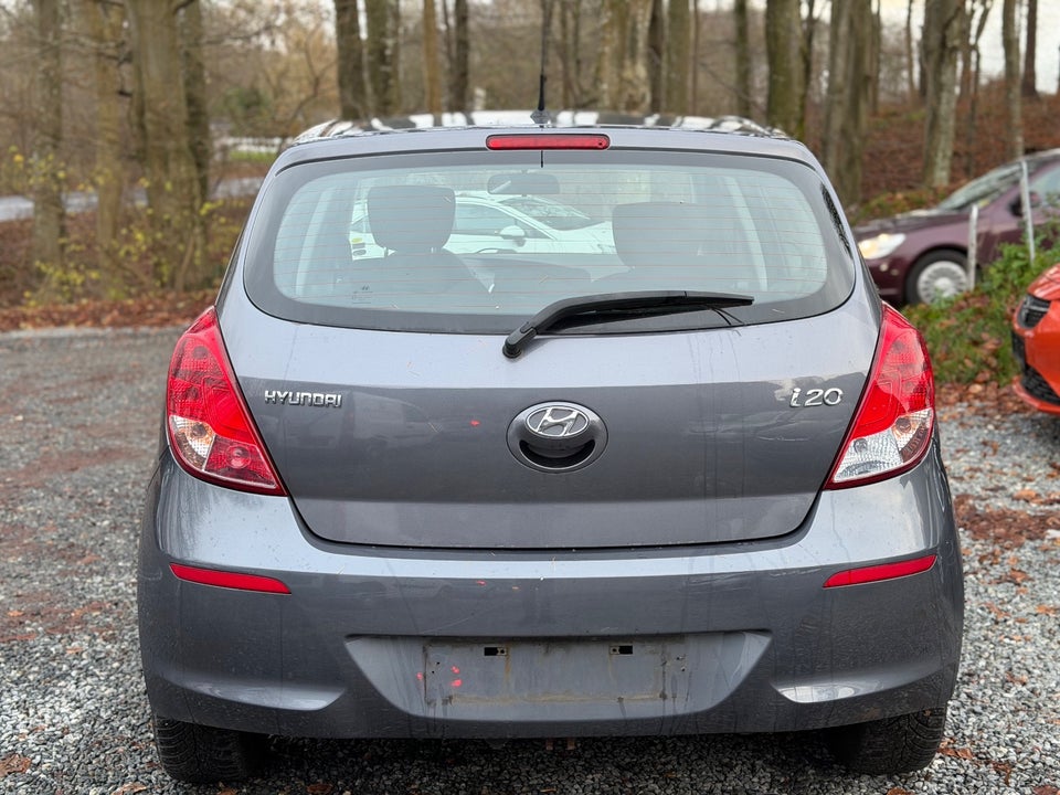 Hyundai i20 1,4 Classic 5d