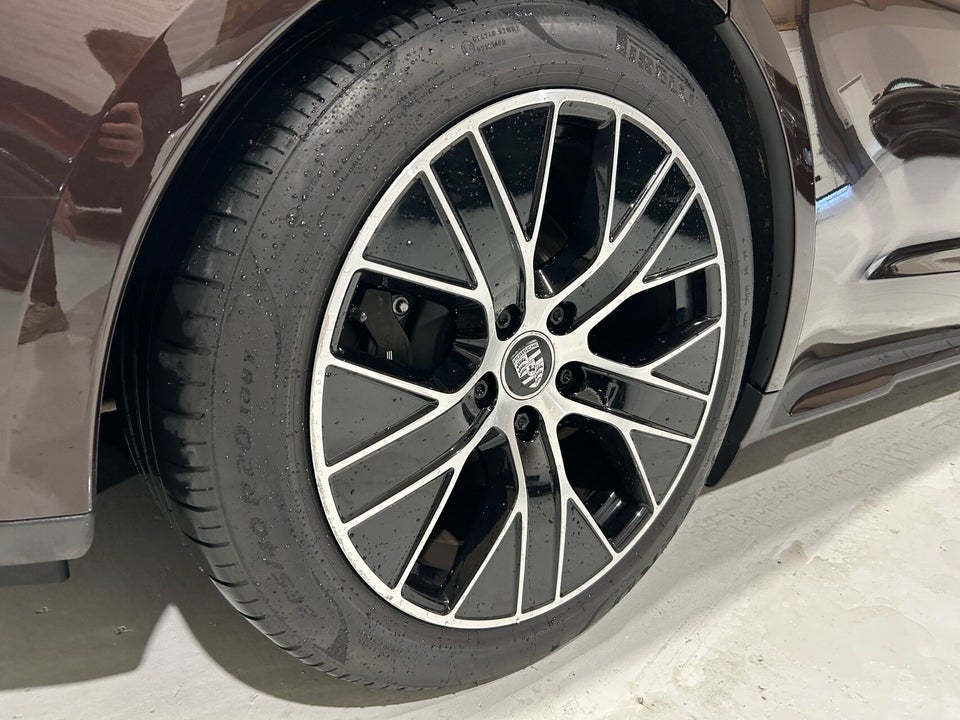 Porsche Taycan Performance+ Sport Turismo 5d