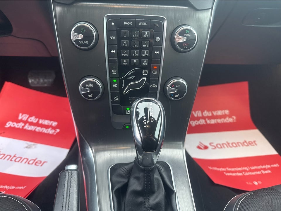 Volvo V40 2,0 D3 150 Momentum aut. 5d