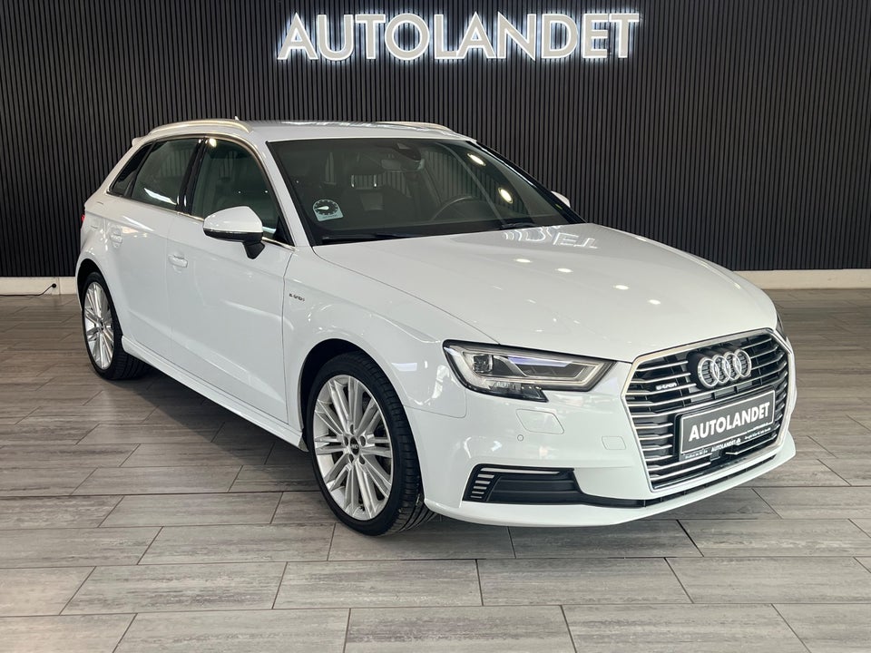 Audi A3 1,4 e-tron S-line Sportback S-tr. 5d