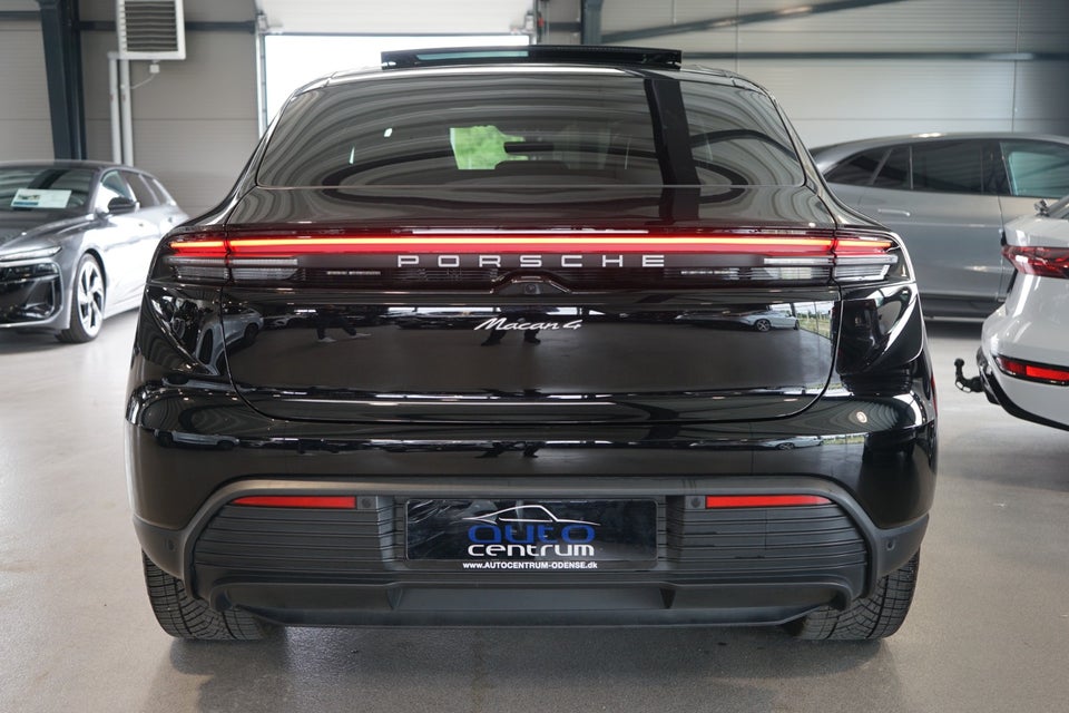 Porsche Macan 4 5d