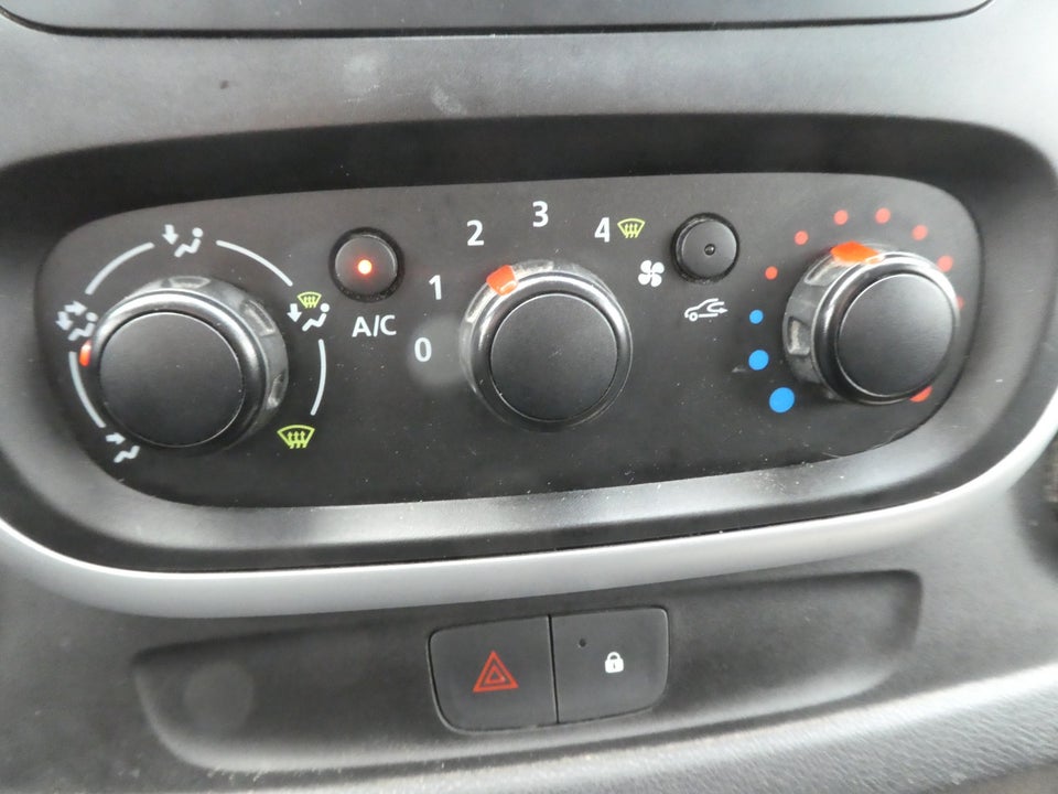 Renault Trafic T29 1,6 dCi 120 L2H1