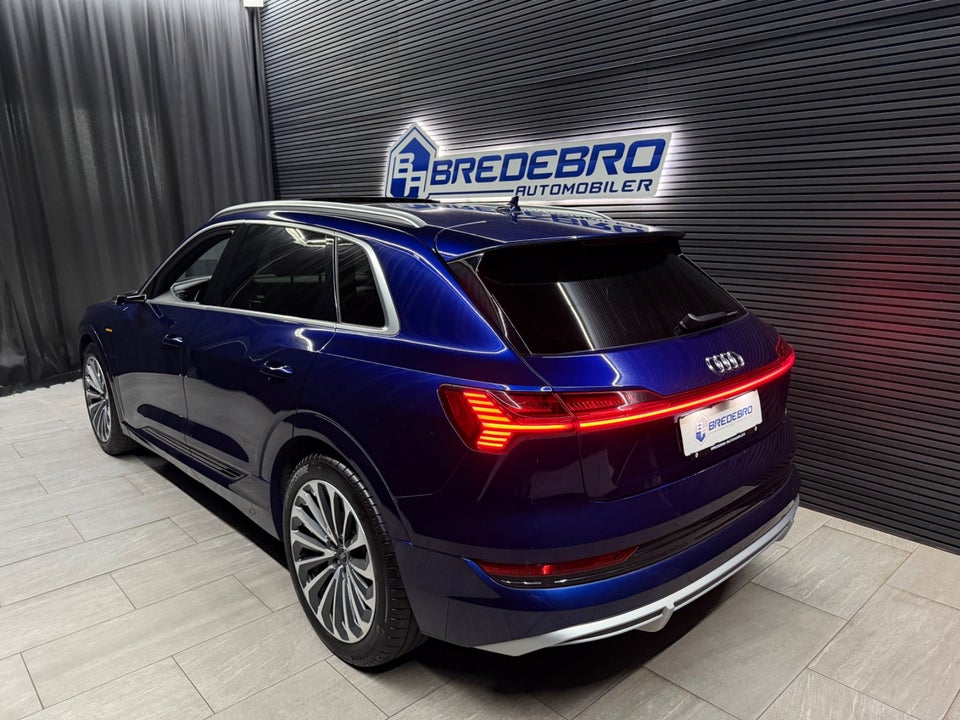Audi e-tron 55 S-line quattro 5d