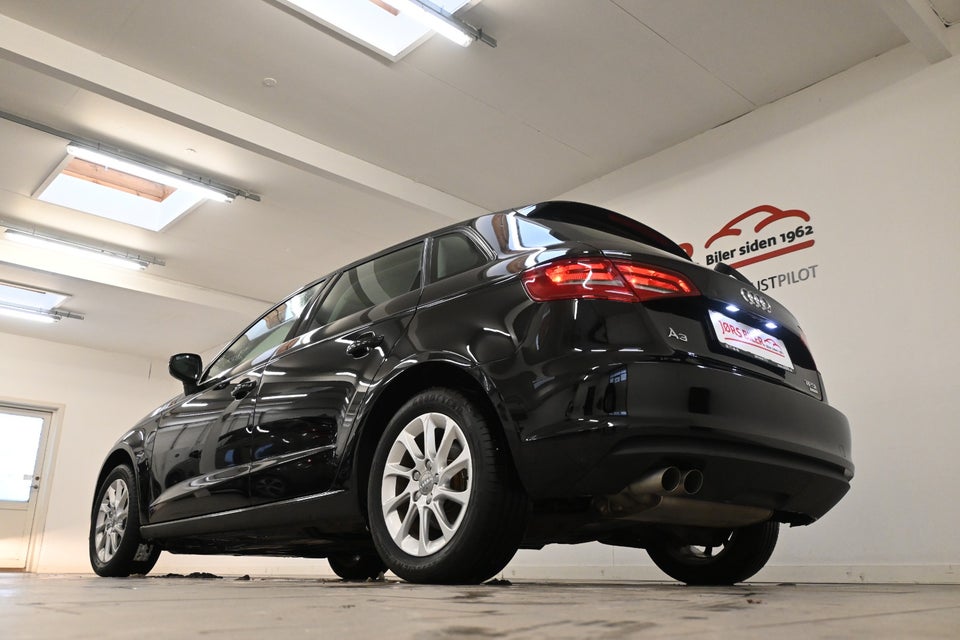 Audi A3 1,4 TFSi 150 Attraction Sportback 5d