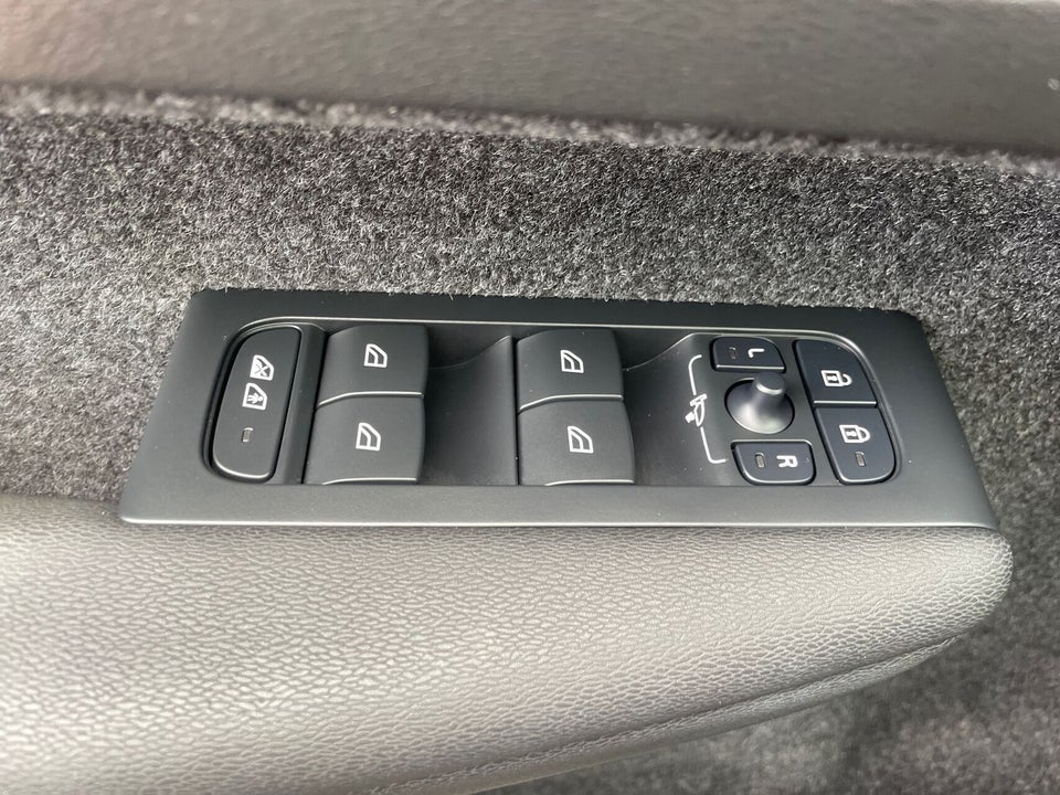 Volvo XC40 ReCharge Extended Range Ultimate 5d