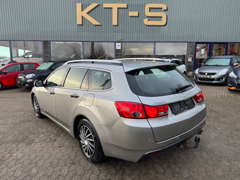 Honda Accord 2,0 Comfort Tourer 5d