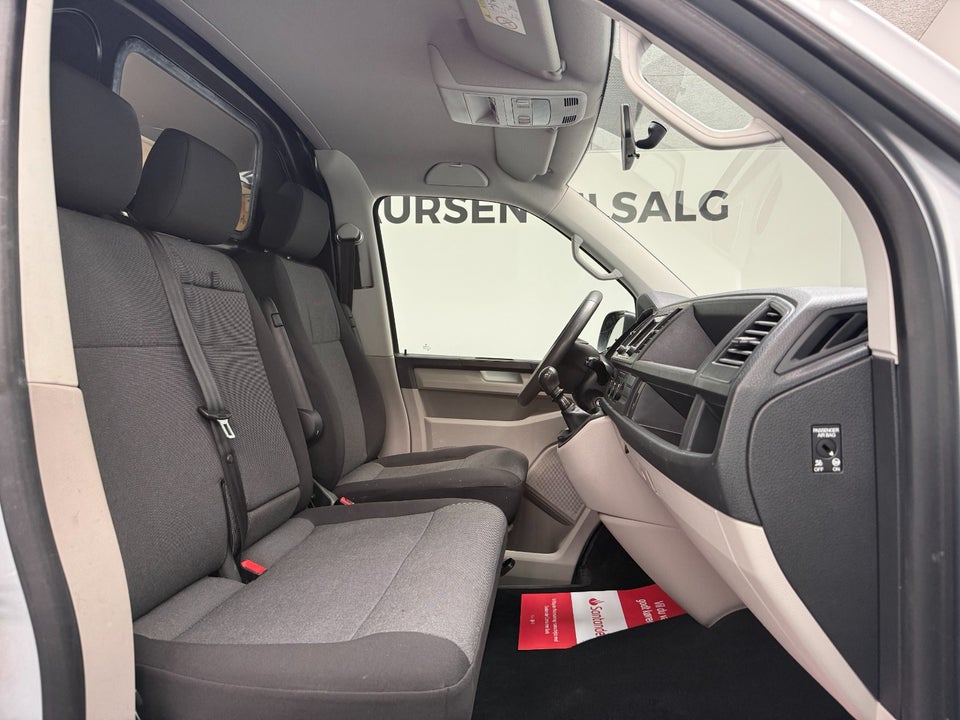 VW Transporter 2,0 TDi 150 Kassevogn lang