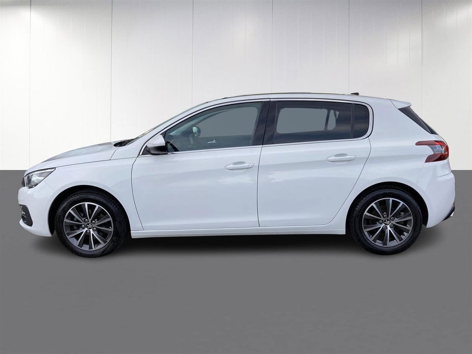 Peugeot 308 1,2 PureTech 130 Selection Sky 5d