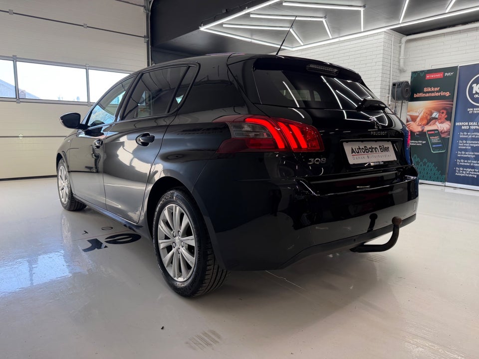 Peugeot 308 1,5 BlueHDi 130 Style 5d