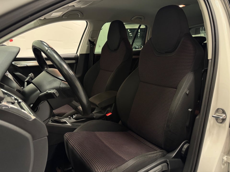 Skoda Octavia 2,0 TDi 150 Ambition Combi DSG 5d