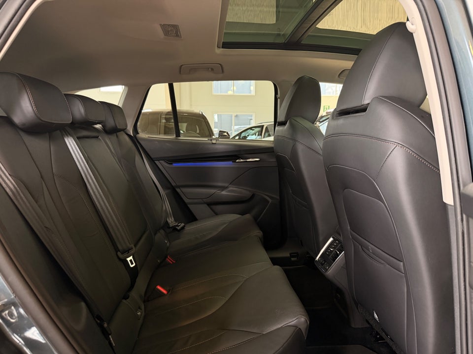 Skoda Enyaq 80 iV Plus Suite 5d
