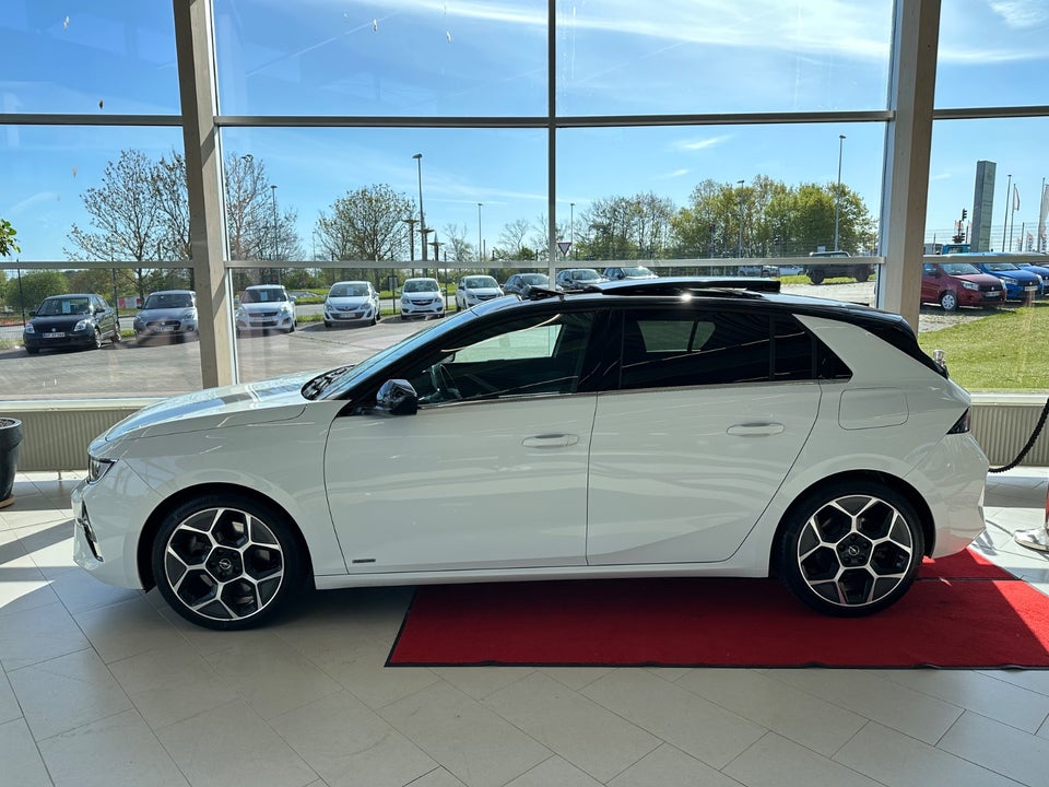 Opel Astra 1,6 PHEV Ultimate aut. 5d