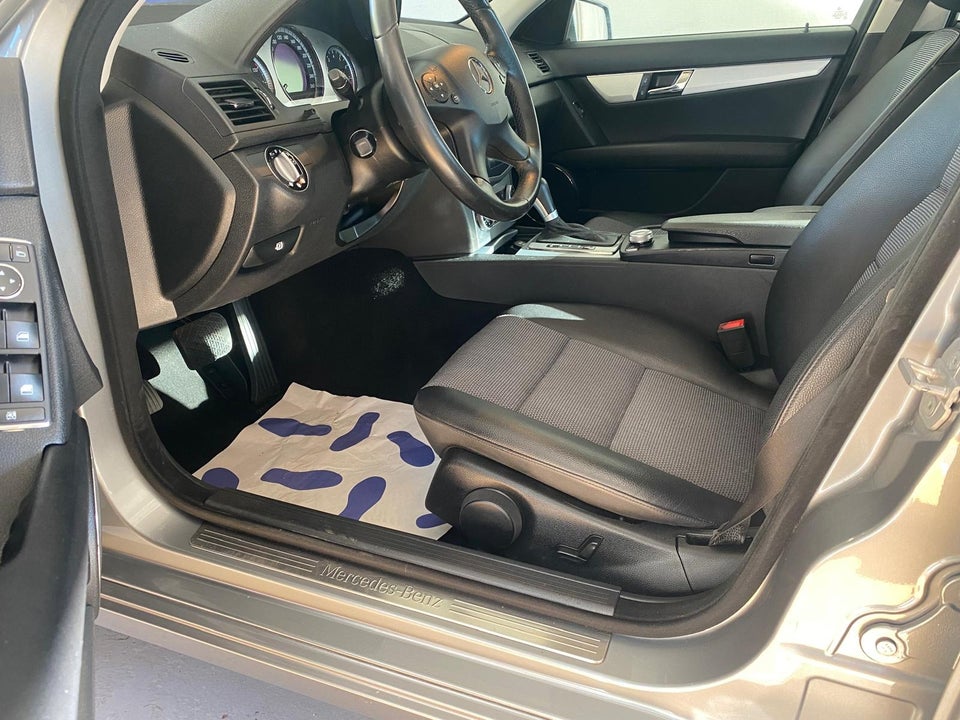 Mercedes C230 2,5 V6 Avantgarde aut. 4d