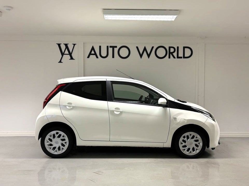 Toyota Aygo 1,0 VVT-i x-pression 5d