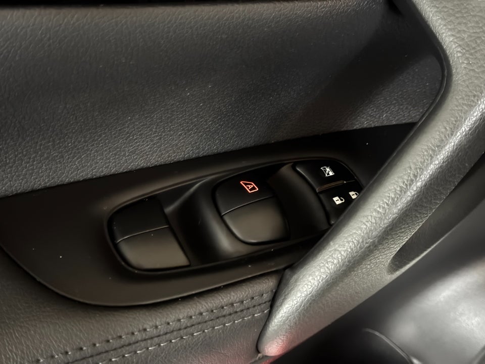 Nissan Qashqai 1,6 dCi 130 Tekna X-tr. 5d