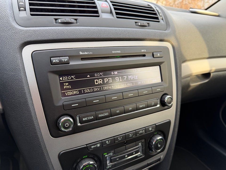 Skoda Octavia 1,6 TDi 105 Elegance DSG 5d