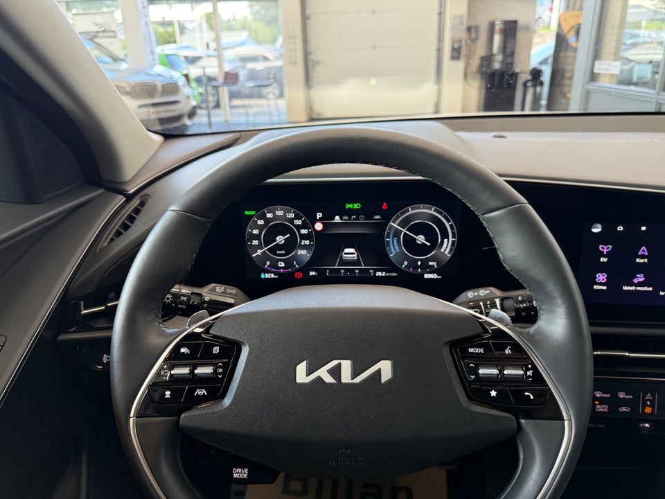 Kia Niro 64 EV Upgrade 5d
