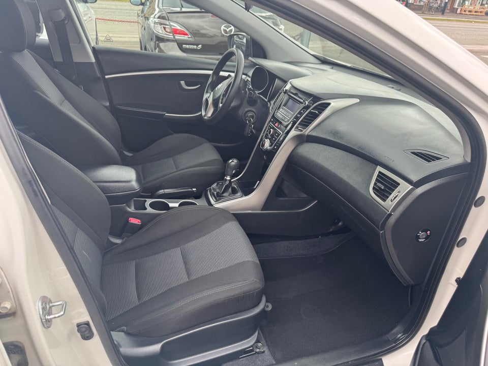 Hyundai i30 1,4 CVVT Comfort CW 5d