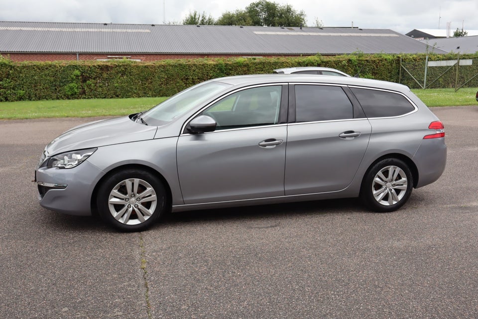 Peugeot 308 1,6 BlueHDi 120 Allure SW 5d