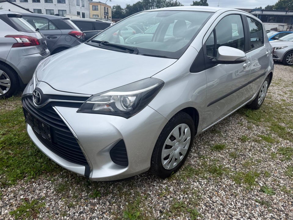 Toyota Yaris 1,0 VVT-i T2 5d