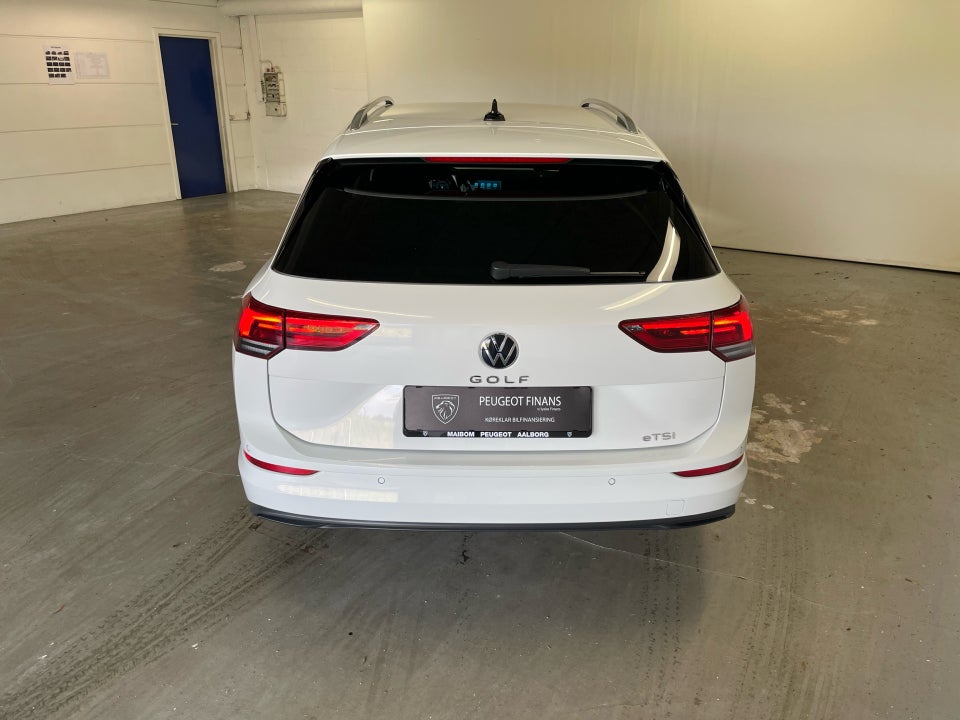 VW Golf VIII 1,5 eTSi 130 Life Variant DSG 5d