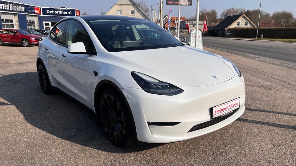 Tesla Model Y Performance AWD 5d