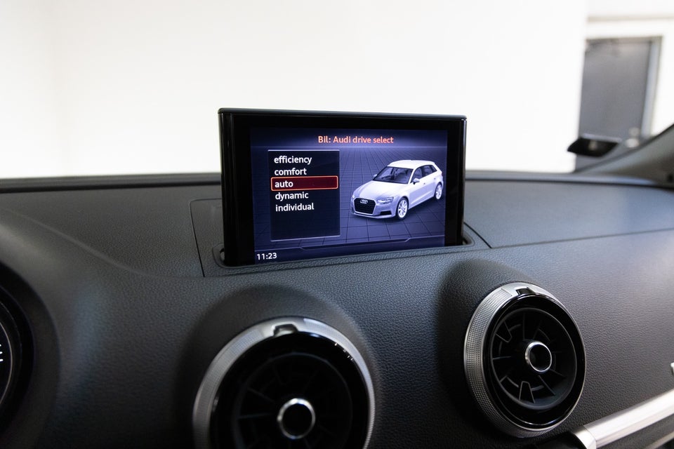 Audi A3 40 TFSi S-line Sportback quattro S-tr. 5d