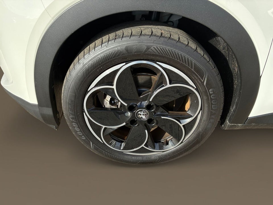 Alfa Romeo Junior Elettrica Speciale 5d