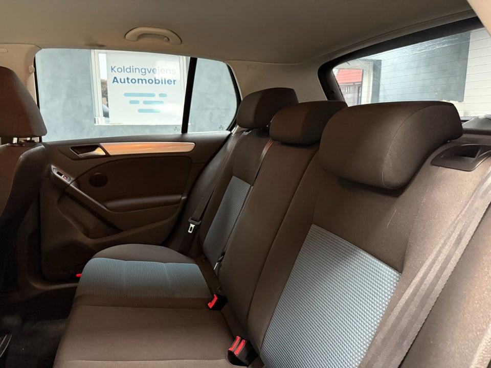 VW Golf VI 1,6 TDi 105 BlueMotion 5d