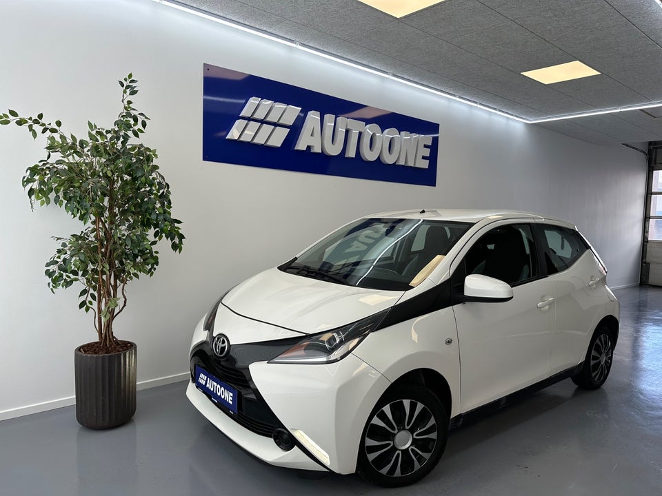 Toyota Aygo 1,0 VVT-i x-press 5d