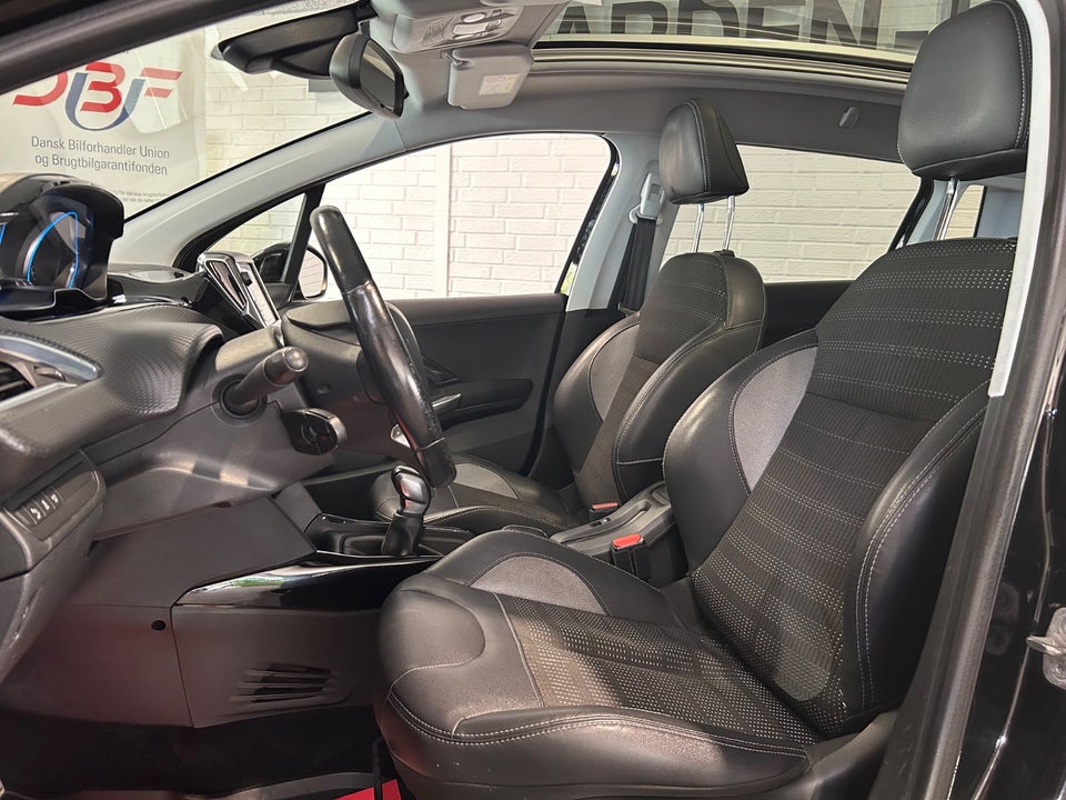 Peugeot 2008 1,2 e-THP 110 Allure 5d