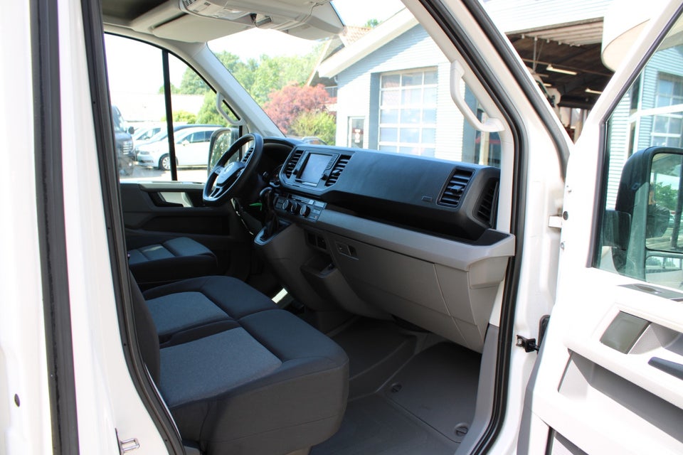 VW Crafter 35 2,0 TDi 177 Kassevogn L3H2 aut.