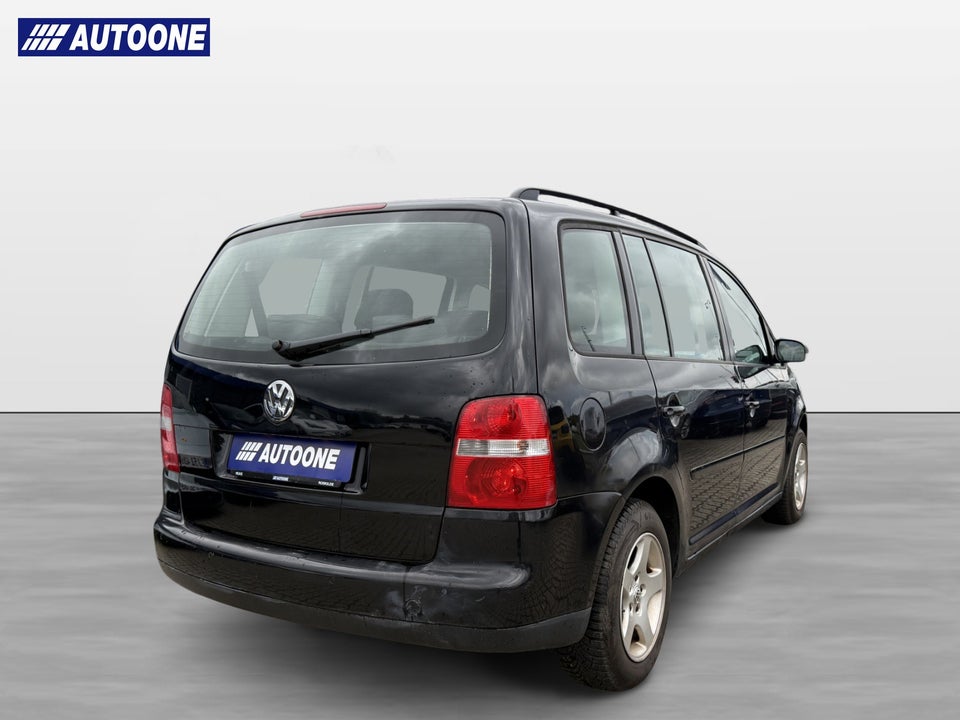 VW Touran 2,0 FSi Trendline 7prs 5d