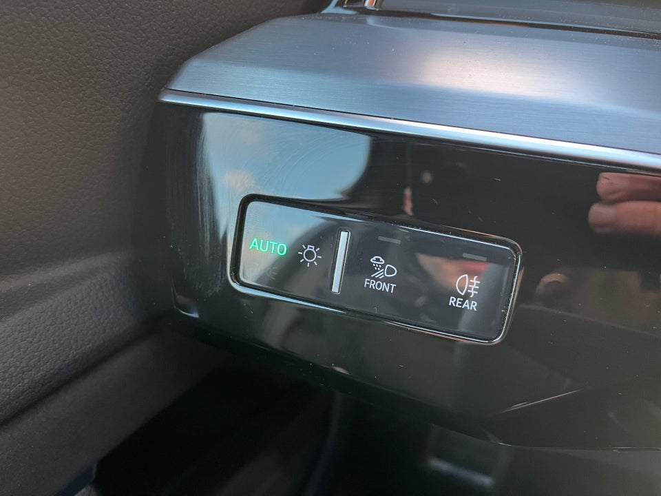 Audi Q8 e-tron 55 S-line quattro 5d